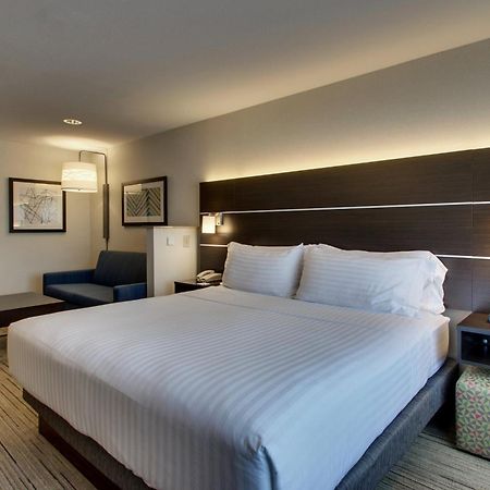 Holiday Inn Express Hotel & Suites Morris By Ihg Exterior photo
