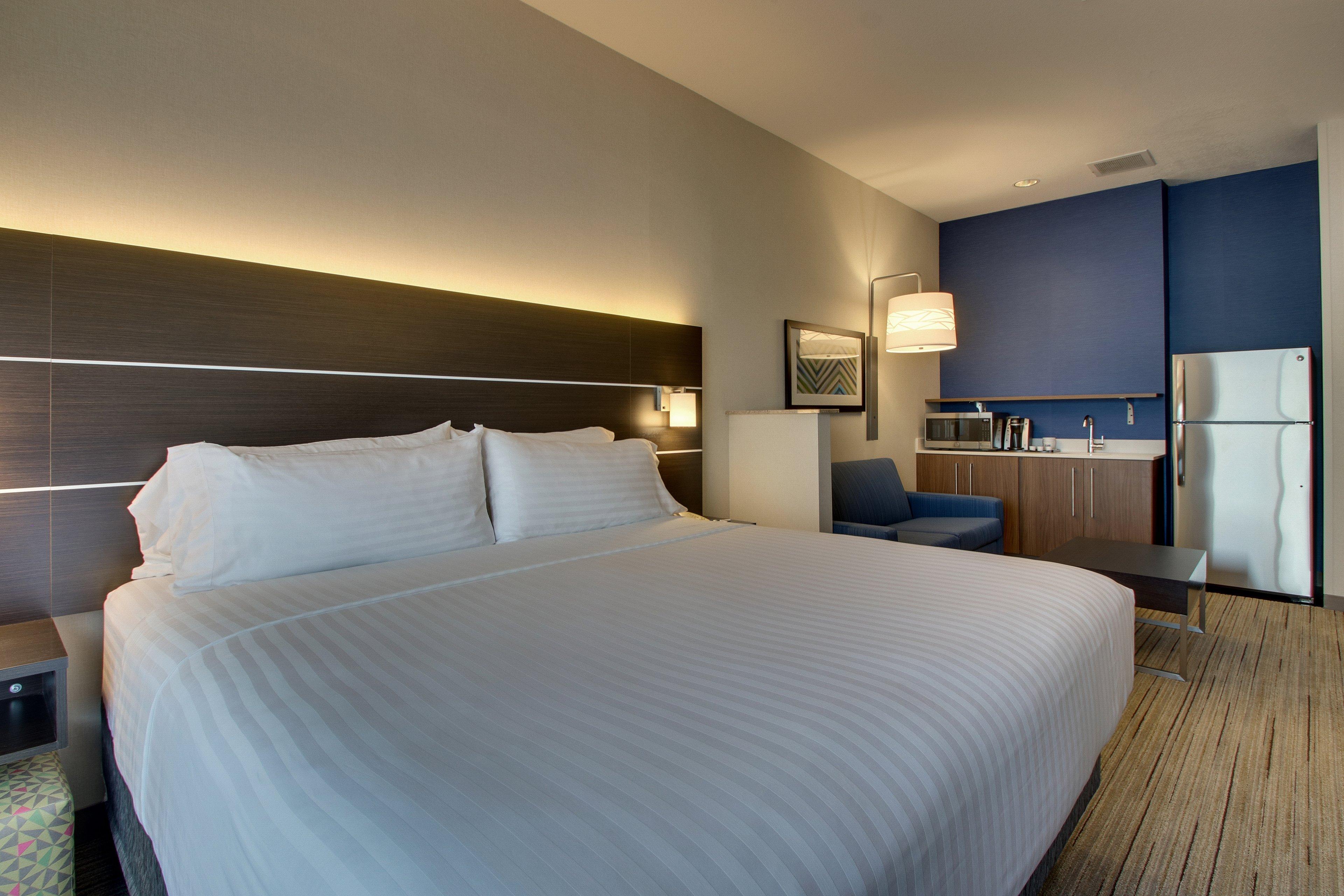 Holiday Inn Express Hotel & Suites Morris By Ihg Exterior photo