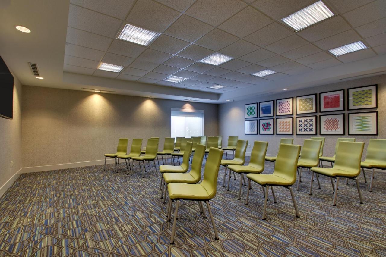 Holiday Inn Express Hotel & Suites Morris By Ihg Exterior photo