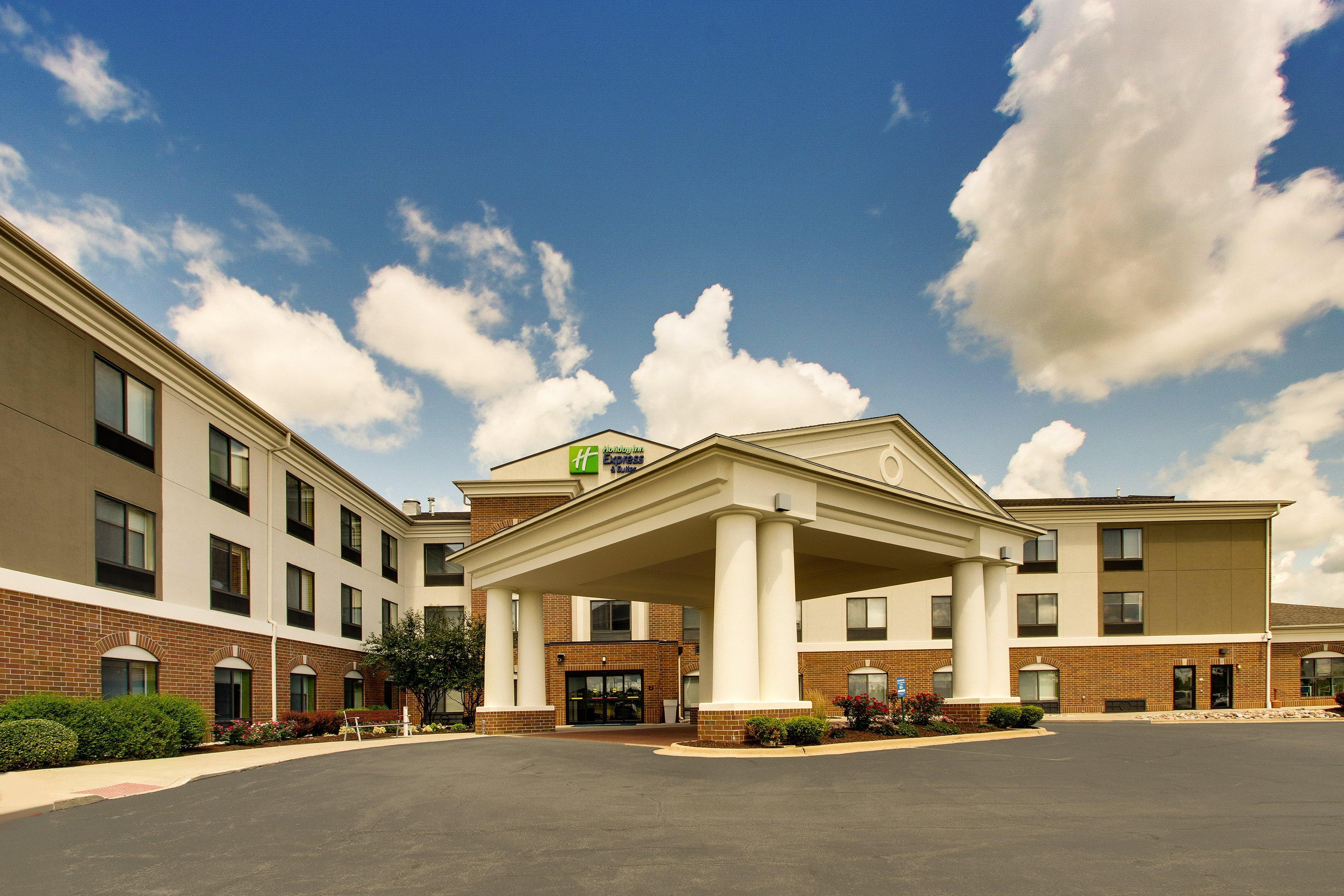 Holiday Inn Express Hotel & Suites Morris By Ihg Exterior photo