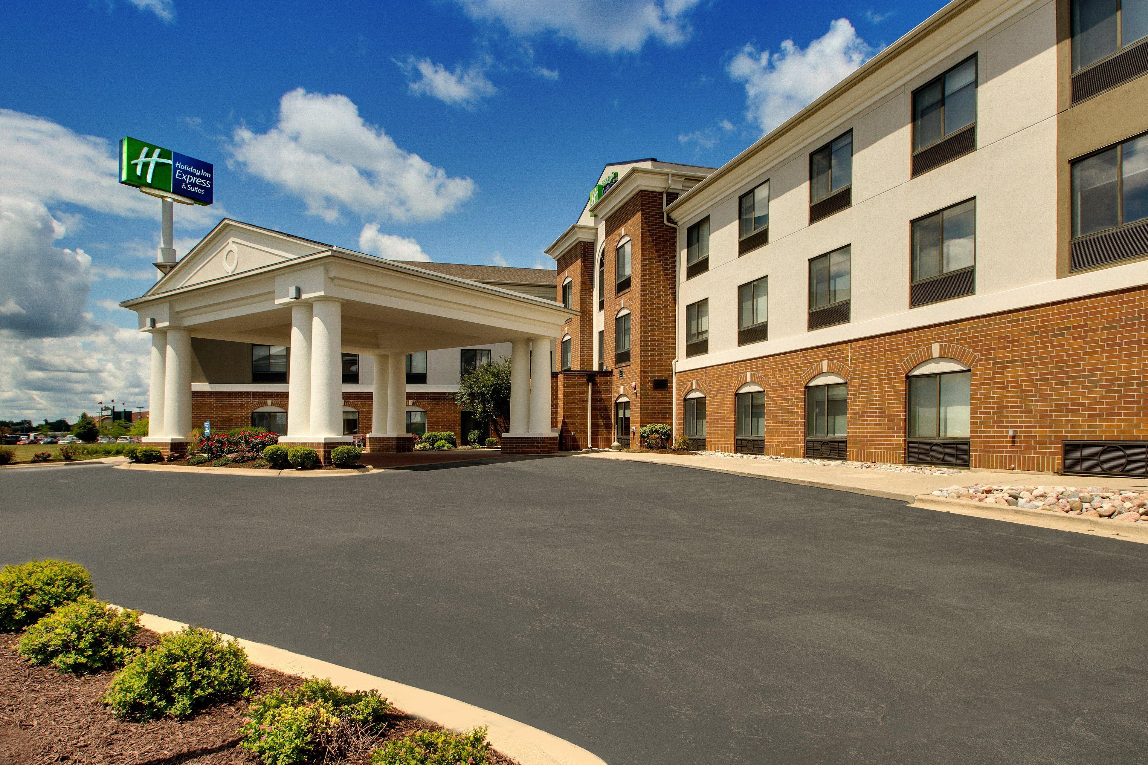 Holiday Inn Express Hotel & Suites Morris By Ihg Exterior photo