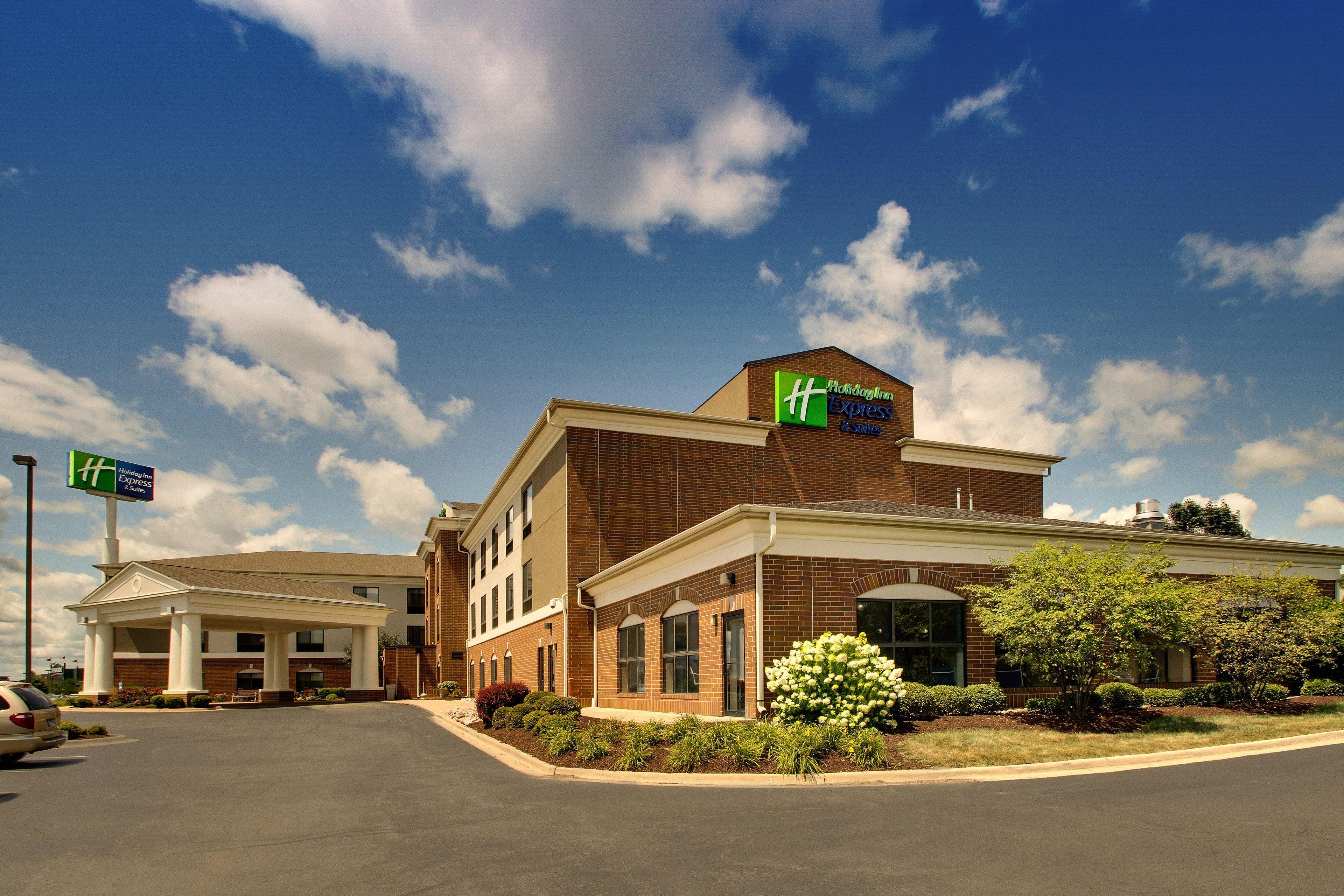 Holiday Inn Express Hotel & Suites Morris By Ihg Exterior photo